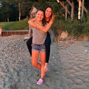 Meet your Posher, Casey